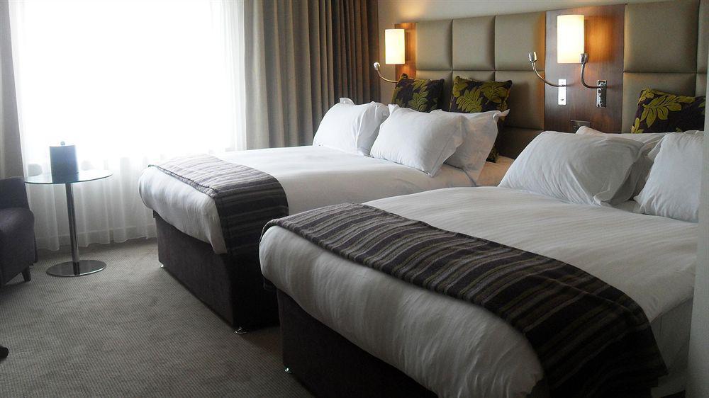 Five Lakes Resort Colchester Quarto foto